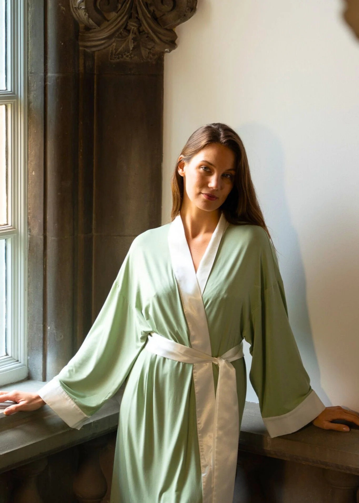 Lightweight Short Bathrobe - Hestia - Image 3